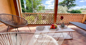 Free Car Parking - Garden - Close to ramparts